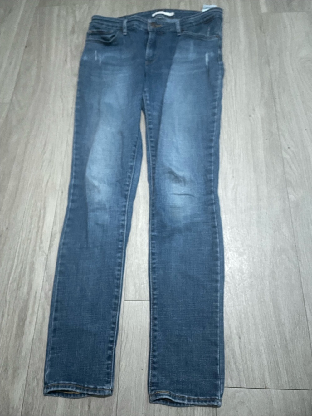 Levi's Women's Skinny Jeans in Faded Blue Wash
